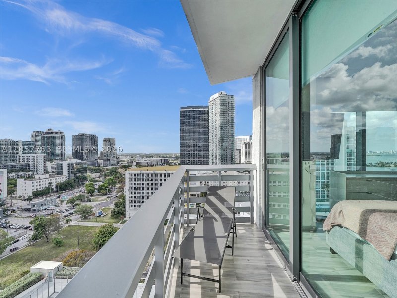 Apartment for rent at Icon Bay 1701