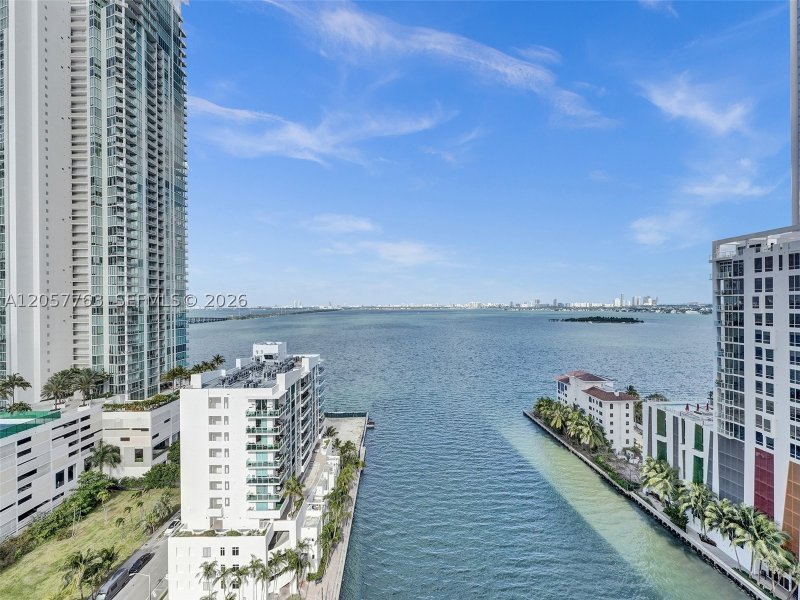 Apartment for rent at Icon Bay 1701