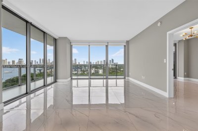 The Harbour Apt #1215