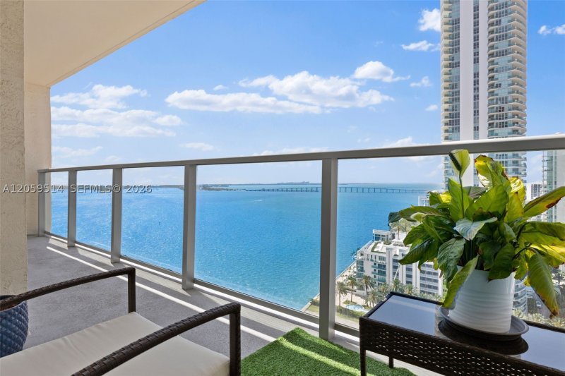 Condo for sale at Mark on Brickell 2005