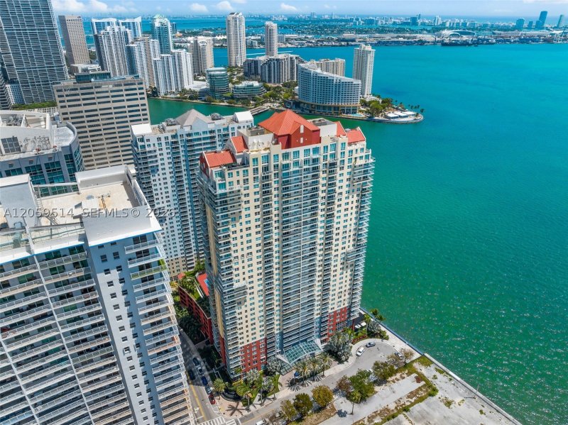 Condo for sale at Mark on Brickell 2005