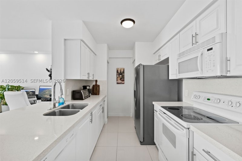 Condo for sale at Mark on Brickell 2005