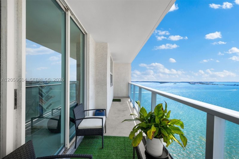 Condo for sale at Mark on Brickell 2005
