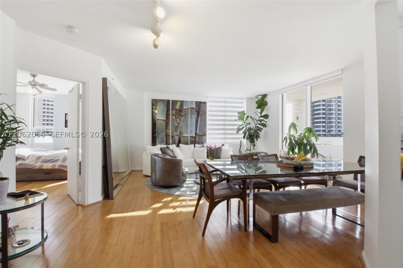 Comprar apartamento no Courvoisier Courts 610