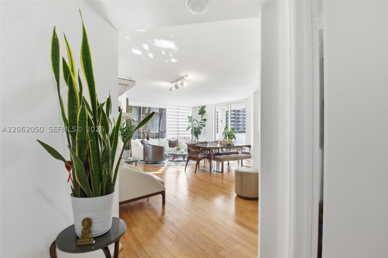Comprar apartamento no Courvoisier Courts 610
