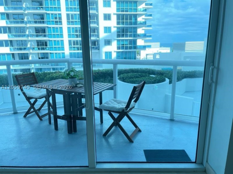 Comprar apartamento no Bel Aire 710