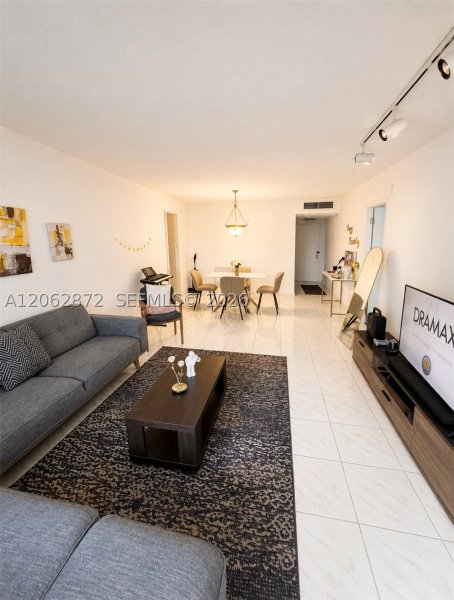 Condo for sale at Olympus Towers 1207