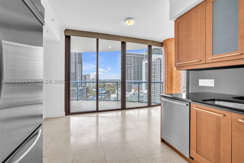 Condo for sale at Las Olas River House 1602