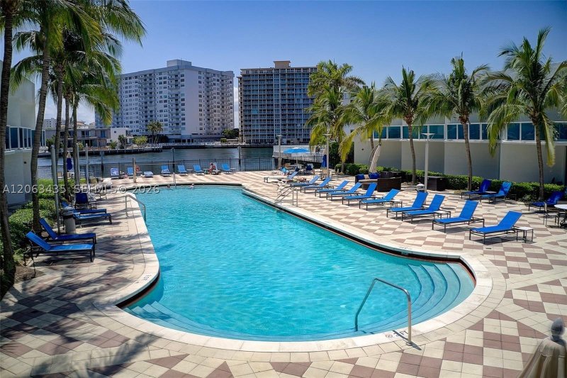 Apartment for rent at Ocean Marine Yacht Club 710