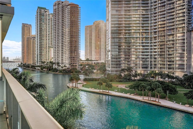 Epic Miami Apt #503