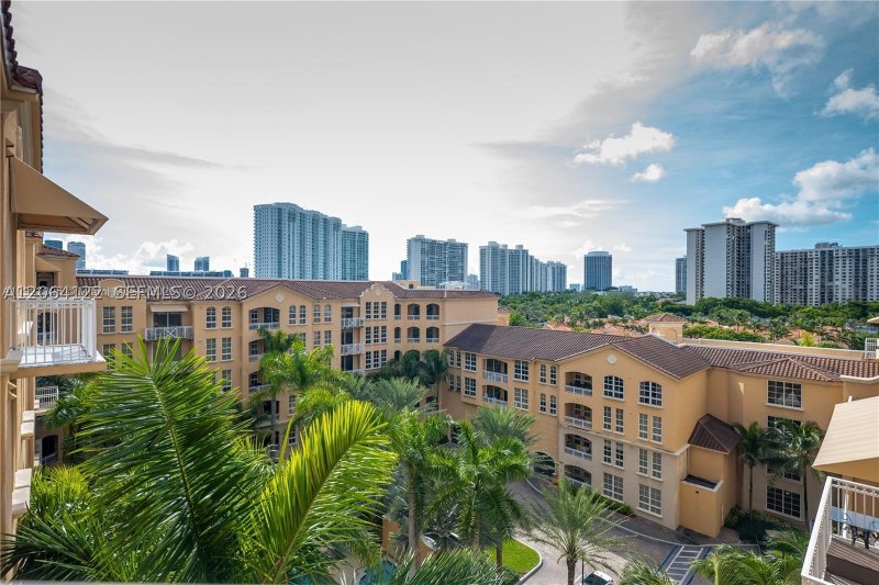 Comprar apartamento en Alaqua 710