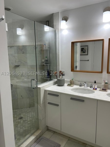 Aluguel de apartamento no Avenue on Brickell 1060 Tower 2717