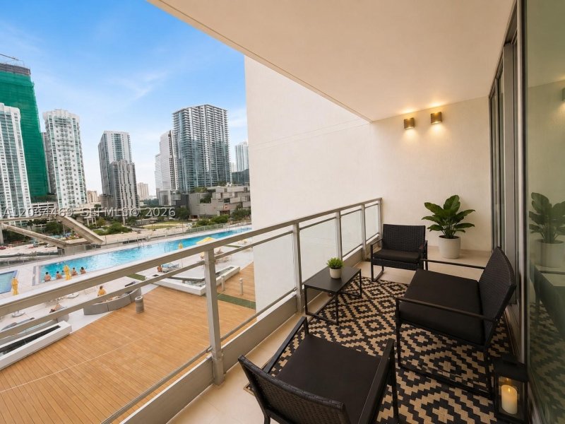Comprar apartamento no Mint at Riverfront 1210