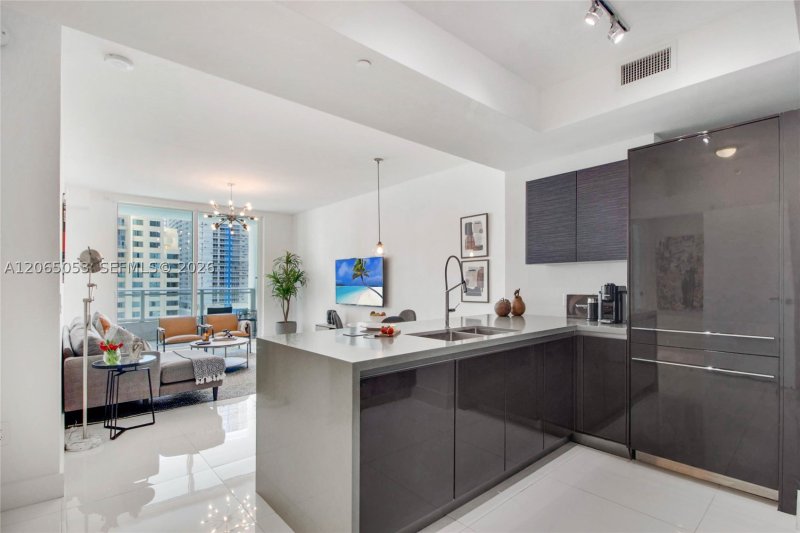 The Bond Apt #1504