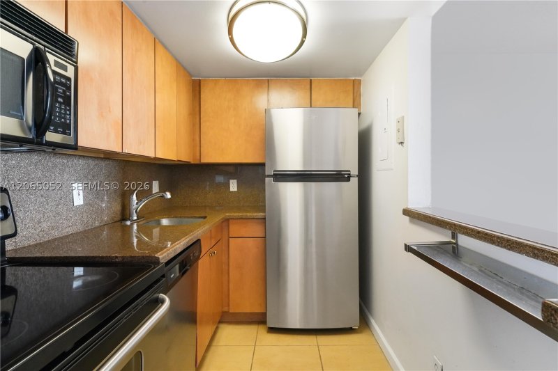 Condo for sale at Isola Brickell Key 808
