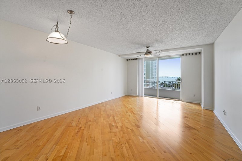 Condo for sale at Isola Brickell Key 808