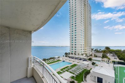 Isola Brickell Key Apt #808