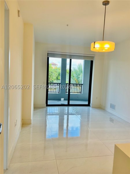 Alquiler de apartamento en Merrick Manor 210