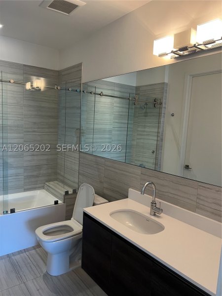 Alquiler de apartamento en Merrick Manor 210