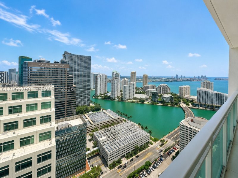 Comprar apartamento no The Plaza Tower I 3904
