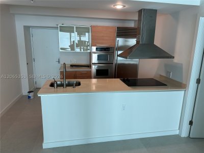 Emerald Brickell Apt #1908