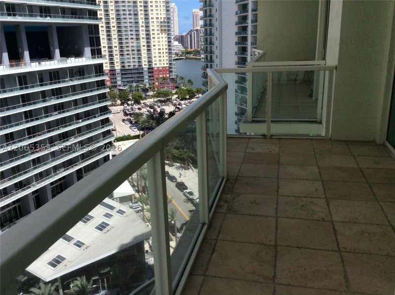 Aluguel de apartamento no Emerald Brickell 1908