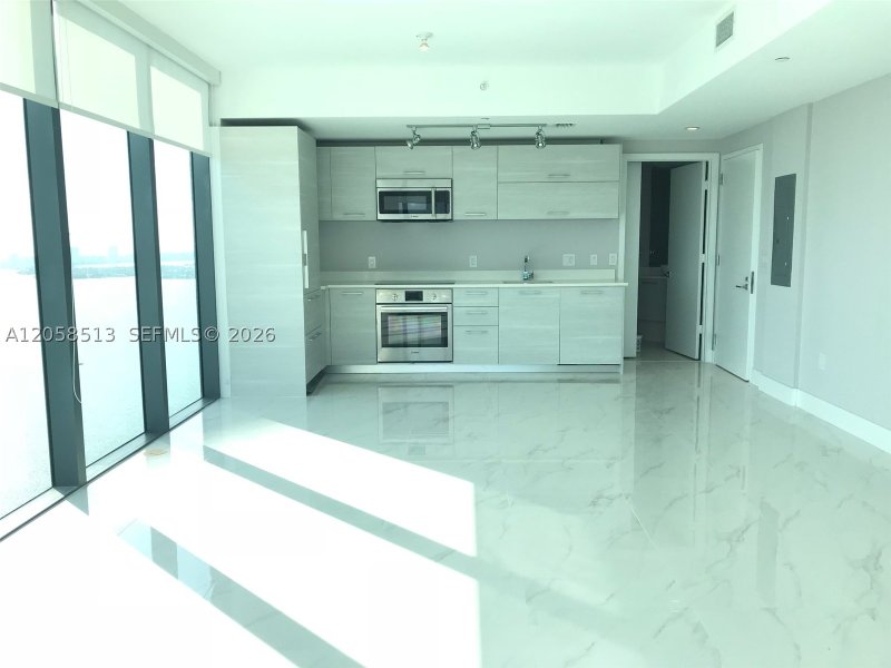 Comprar apartamento no Paraiso Bay Miami 4508