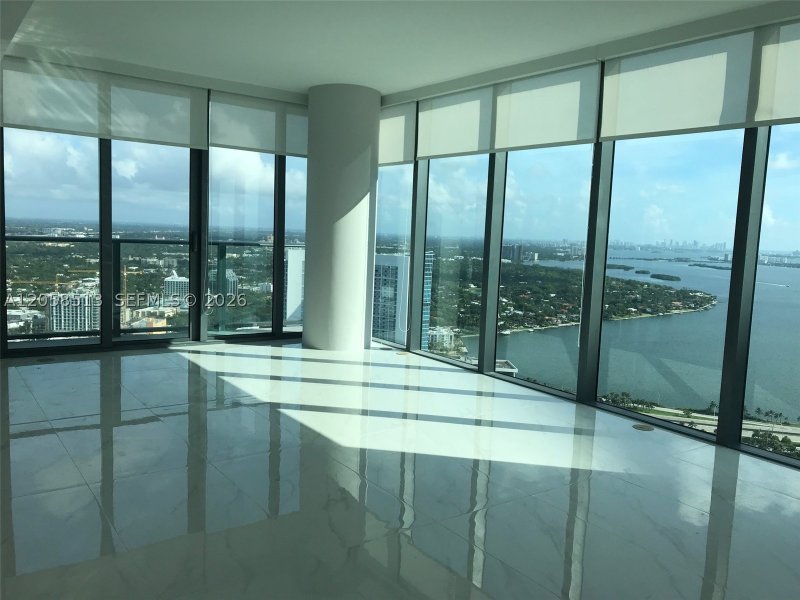 Comprar apartamento no Paraiso Bay Miami 4508