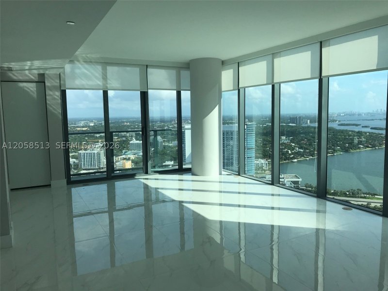 Comprar apartamento no Paraiso Bay Miami 4508