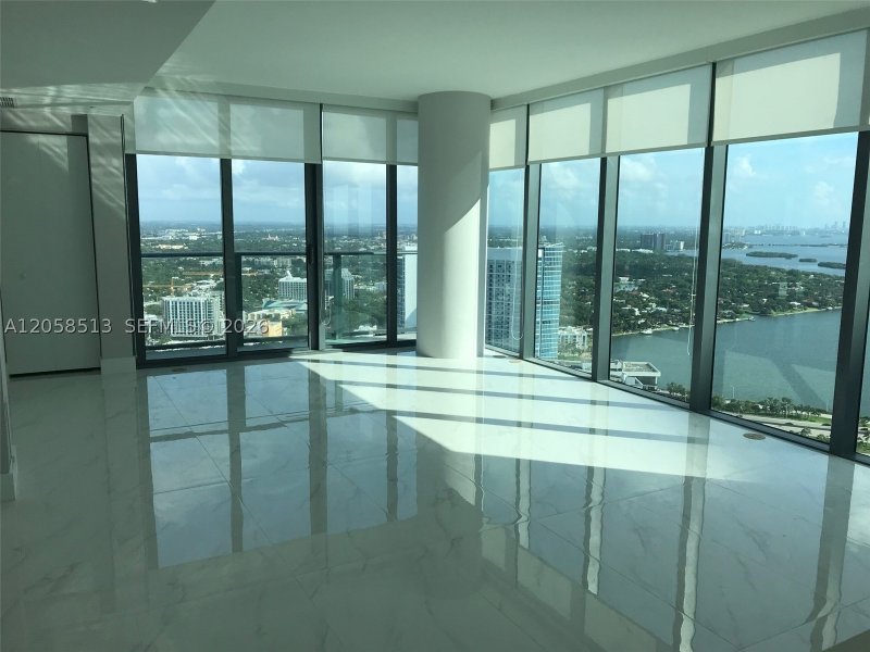 Comprar apartamento no Paraiso Bay Miami 4508