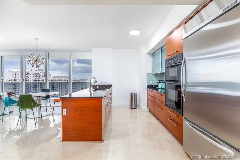 Aluguel de apartamento no Beach Club Two 1606
