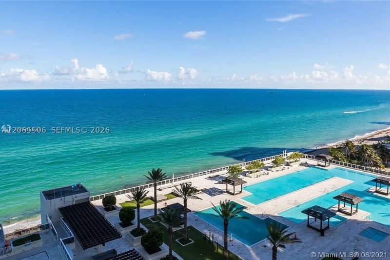 Aluguel de apartamento no Beach Club Two 1606