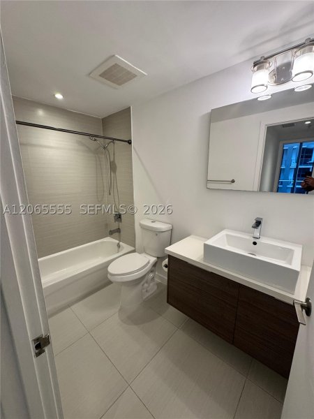 Aluguel de apartamento no Brickell Ten 607