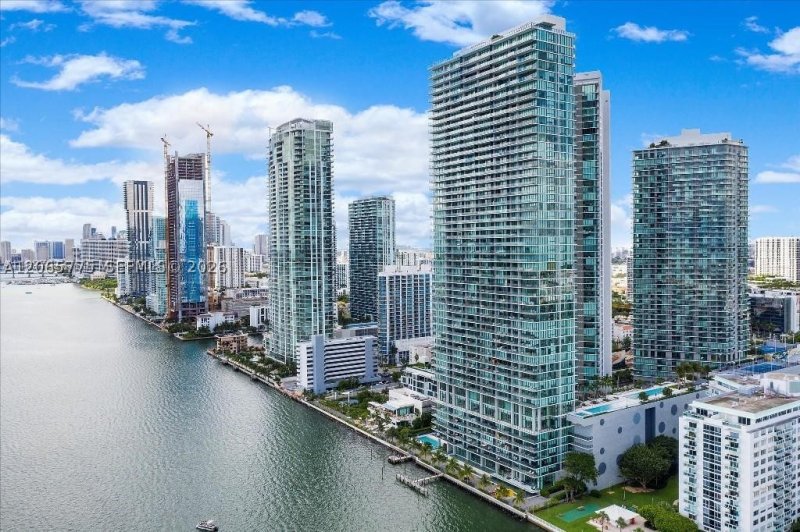 One Paraiso Apt #306