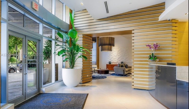 Alquiler de apartamento en Midtown Miami 4 H1113