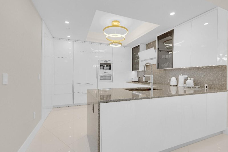 Condo for sale at Trump Tower Three 2207