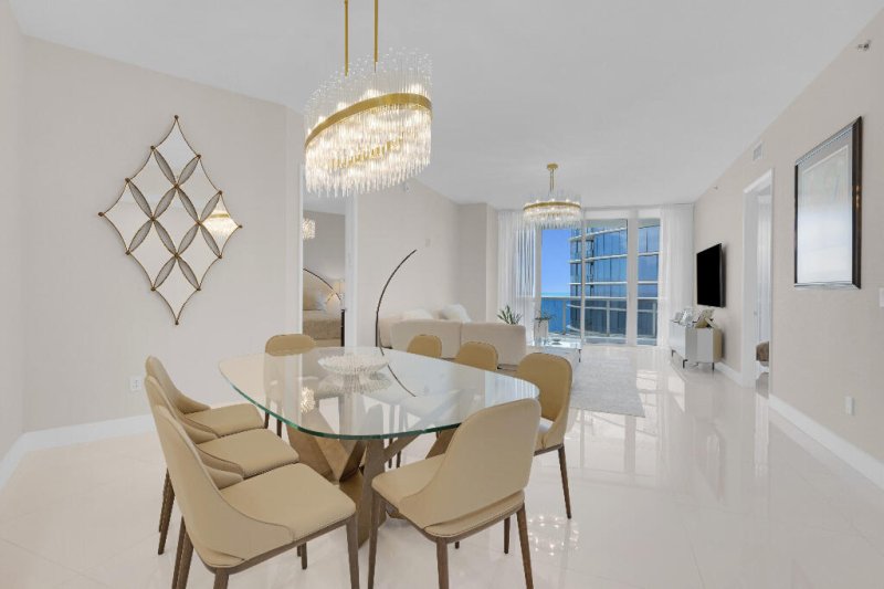 Condo for sale at Trump Tower Three 2207