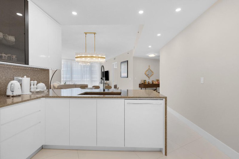 Condo for sale at Trump Tower Three 2207