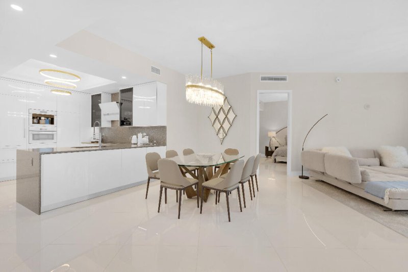 Condo for sale at Trump Tower Three 2207
