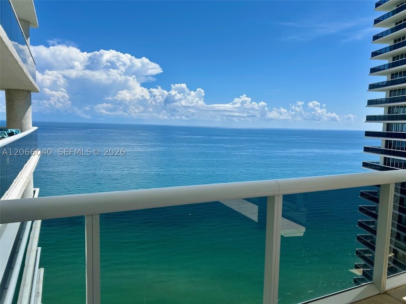 Aluguel de apartamento no Beach Club Three 4005