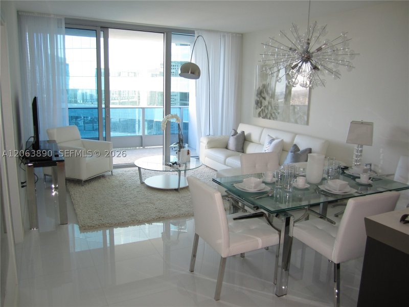 Apartment for rent at Epic Miami 3809