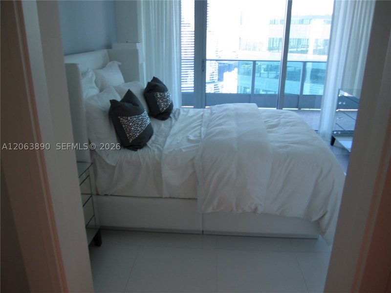 Apartment for rent at Epic Miami 3809