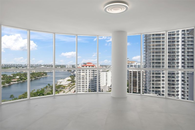 Condo for sale at La Gorce Palace 2307