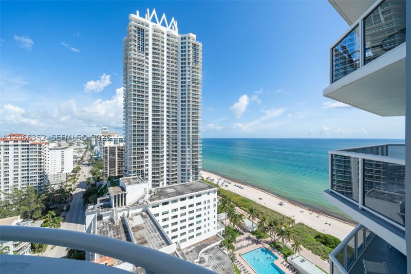 Condo for sale at La Gorce Palace 2307