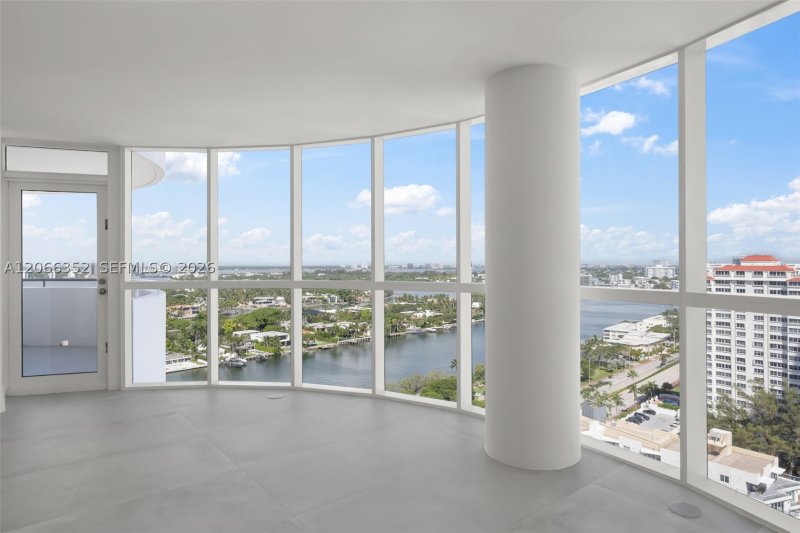 Condo for sale at La Gorce Palace 2307