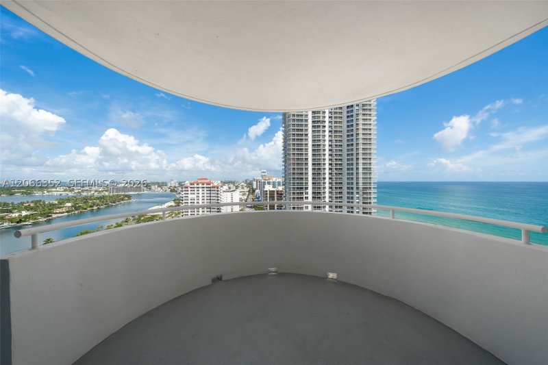 Condo for sale at La Gorce Palace 2307