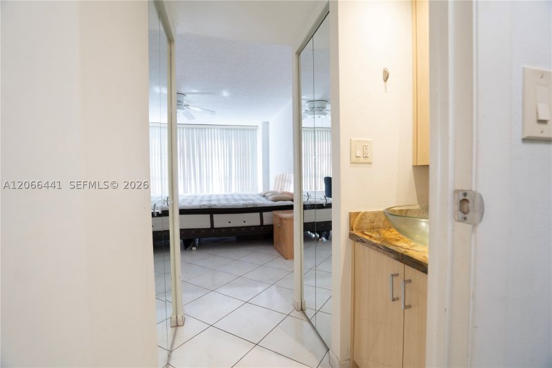 Apartment for rent at Olympus Towers 1416
