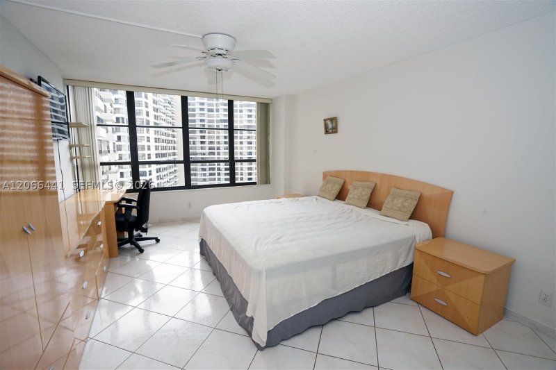 Apartment for rent at Olympus Towers 1416
