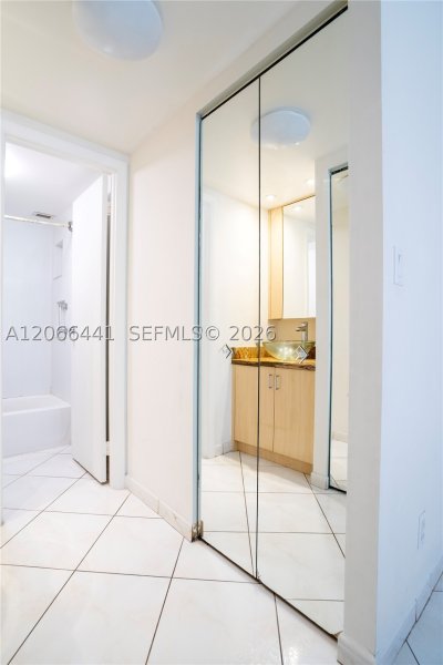 Apartment for rent at Olympus Towers 1416