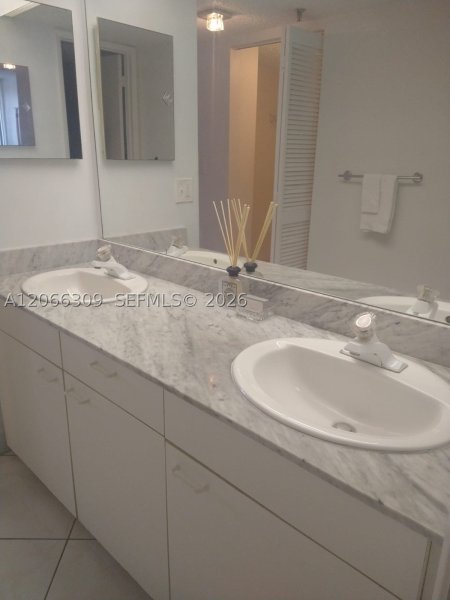 Alquiler de apartamento en Marbella Surfside 303